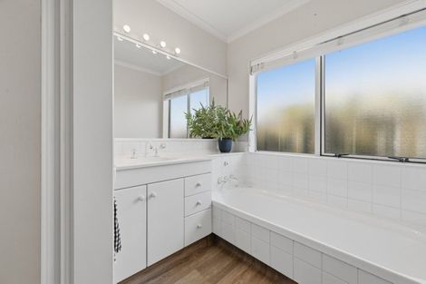 Photo of property in 18 Lasiandra Place, Mount Maunganui, 3116