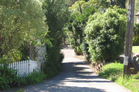 Photo of property in 2/665 Beach Road, Rothesay Bay, Auckland, 0630