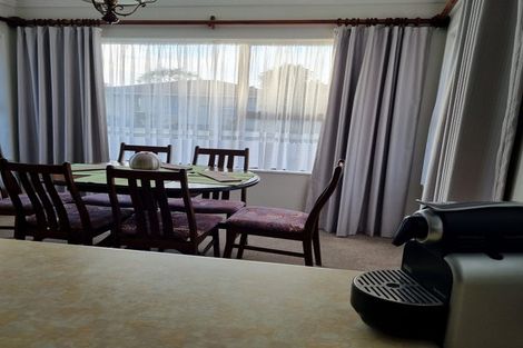 Photo of property in 3 Nursery Place, Westown, New Plymouth, 4310