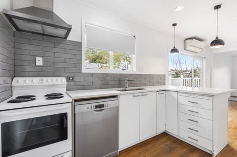 Photo of property in 2/710 Beach Road, Browns Bay, Auckland, 0630