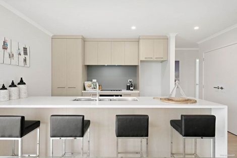 Photo of property in 11 Peet Row, Pokeno, 2471