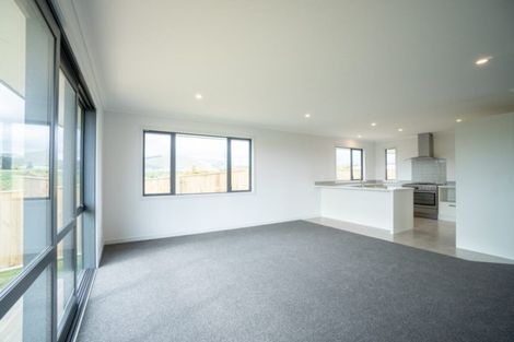 Photo of property in 35 Silicon Way, Fitzherbert, Palmerston North, 4410