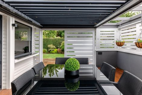 Photo of property in 14 Hinemoa Terrace, Birkenhead, Auckland, 0626