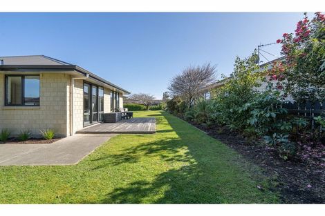 Photo of property in 37 Vogel Place, Waikiwi, Invercargill, 9810