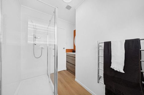 Photo of property in 1/52 Butterworth Drive, Glendene, Auckland, 0602