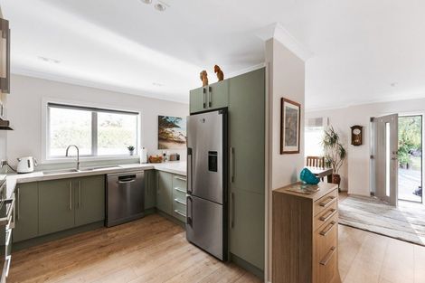 Photo of property in 16 Kayelene Place, Omokoroa, 3114