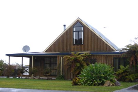 Photo of property in 41 Ahau Street, Moana, 7872