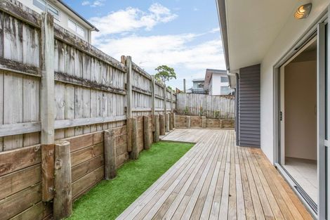 Photo of property in 11 Carento Way, Stanmore Bay, Whangaparaoa, 0932