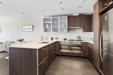 Photo of property in Patent 326 Apartments, 504s/326 Evans Bay Parade, Hataitai, Wellington, 6021