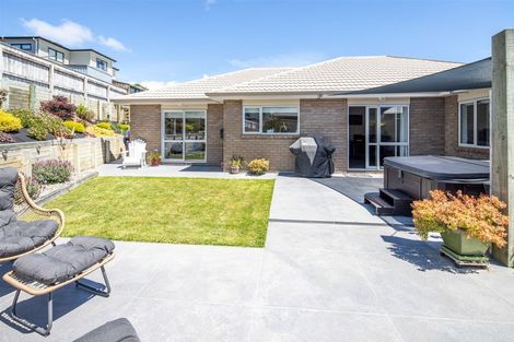 Photo of property in 5 Saint Vincent Terrace, Grenada Village, Wellington, 6037