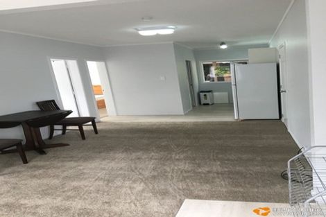Photo of property in 18 Dunstall Place, Mangere Bridge, Auckland, 2022
