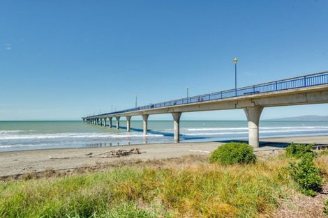 Photo of property in 65 Lonsdale Street, New Brighton, Christchurch, 8083