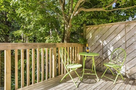 Photo of property in 2/16 Mahara Avenue, Birkenhead, Auckland, 0626