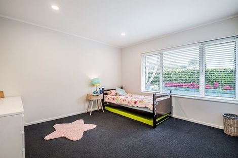 Photo of property in 2/24 Lake Pupuke Drive, Takapuna, Auckland, 0622