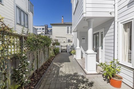 Photo of property in 12b Hobson Street, Thorndon, Wellington, 6011