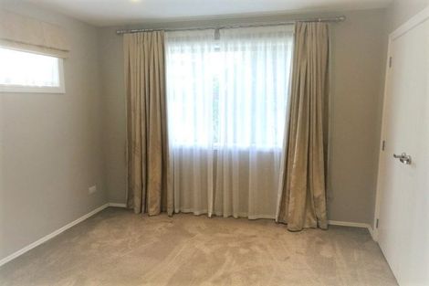 Photo of property in 27 Momona Road, Greenlane, Auckland, 1051