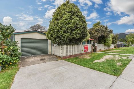 Photo of property in 24 Devon Street, Picton, 7220
