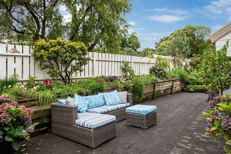 Photo of property in 3 Emery Grove, Bayview, Auckland, 0629