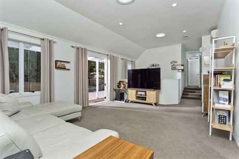 Photo of property in 7e Fernwood Grove, Bayview, Auckland, 0629