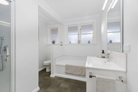 Photo of property in 149 Stokes Valley Road, Stokes Valley, Lower Hutt, 5019