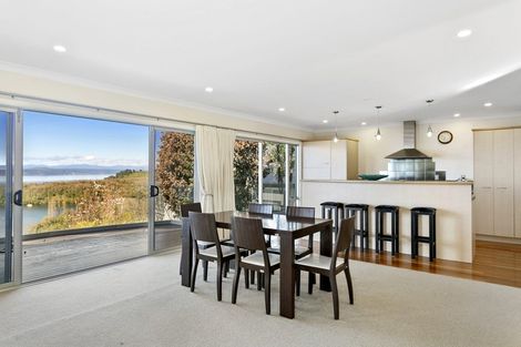 Photo of property in 51 Wakeman Road, Acacia Bay, Taupo, 3330