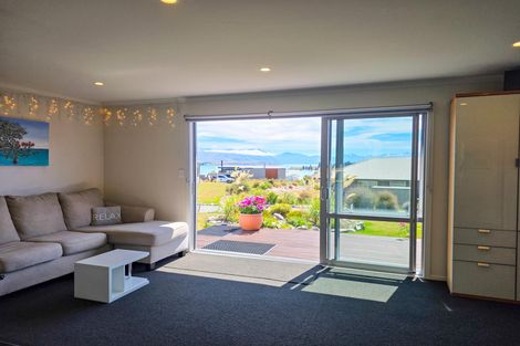 Photo of property in 33 Mistake Drive, Lake Tekapo, 7999