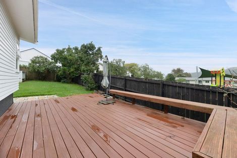 Photo of property in 137 Verbena Road, Birkdale, Auckland, 0626