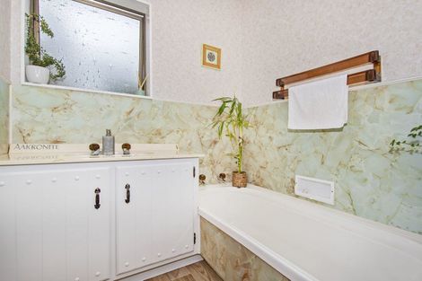 Photo of property in 8b Carr Street, Te Kamo, Whangarei, 0112