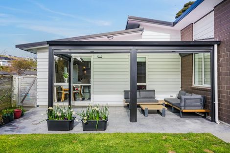 Photo of property in 11 Banks Boulevard, Whitby, Porirua, 5024