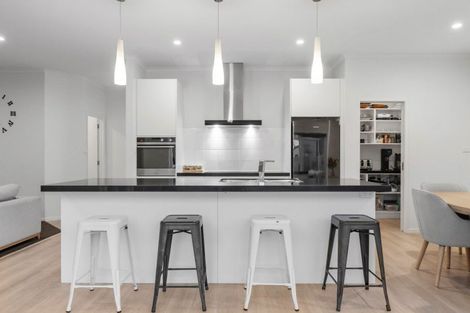 Photo of property in 57 Te Kio Crescent, Papamoa Beach, Papamoa, 3118