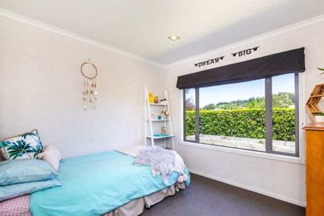 Photo of property in 27 Loch Views Road, Acacia Bay, Taupo, 3385