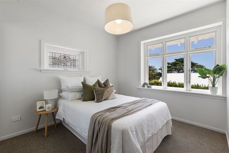 Photo of property in 61 Moncks Spur Road, Redcliffs, Christchurch, 8081