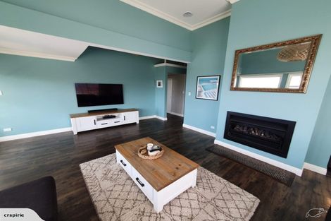 Photo of property in 1047 Whangaparaoa Road, Tindalls Beach, Whangaparaoa, 0930