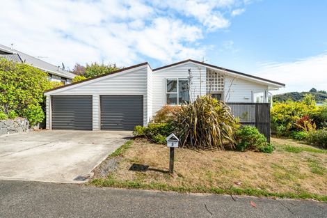 Photo of property in 8 James Cook Drive, Whitby, Porirua, 5024