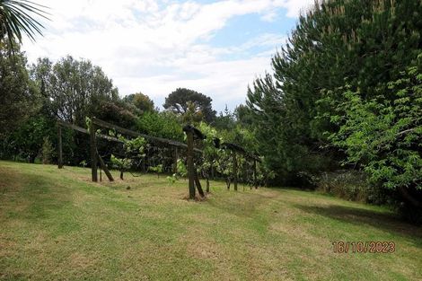 Photo of property in 1/6 Roberts Road, Matakatia, Whangaparaoa, 0930