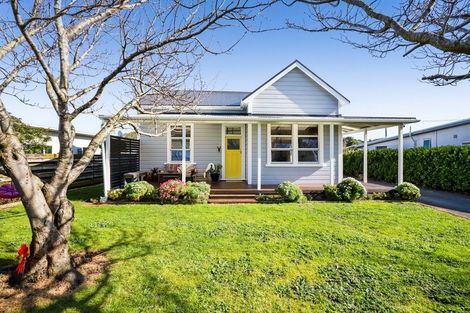 Photo of property in 2 Ohawe Terrace, Ohawe, Hawera, 4671