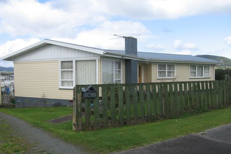 Photo of property in 15 Doctors Hill Road, Maungaturoto, 0520