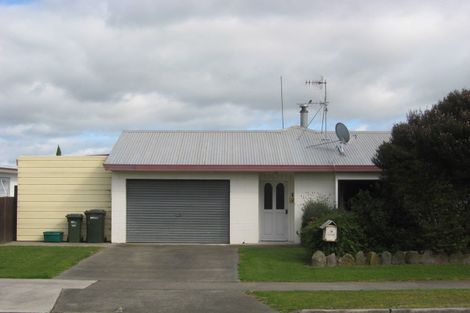 Photo of property in 10 Puriri Crescent, Edgecumbe, 3120