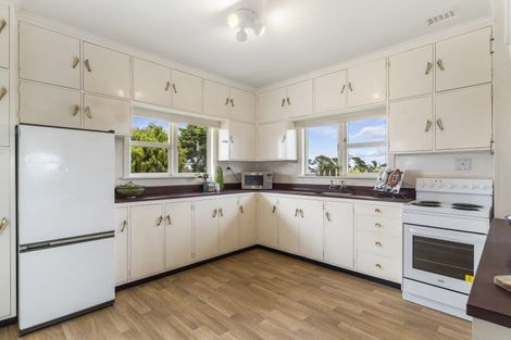 Photo of property in 100 Palmers Road, Clendon Park, Auckland, 2103