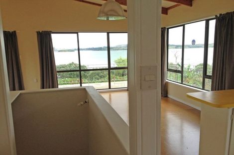 Photo of property in 16 Cliff Street, Onerahi, Whangarei, 0110