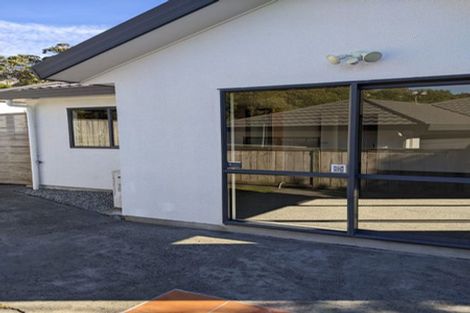 Photo of property in 1b Pollen Street, Johnsonville, Wellington, 6037