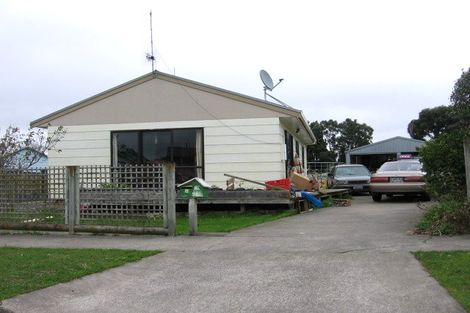 Photo of property in 99 Hillcrest Drive, Kelvin Grove, Palmerston North, 4414