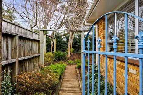 Photo of property in 2/6 Hood Place, Spotswood, New Plymouth, 4310