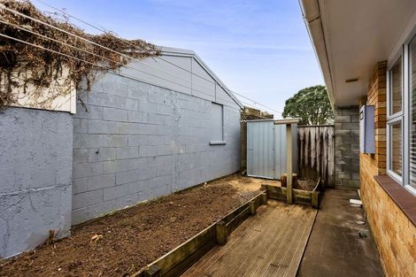 Photo of property in 2/6 Hood Place, Spotswood, New Plymouth, 4310