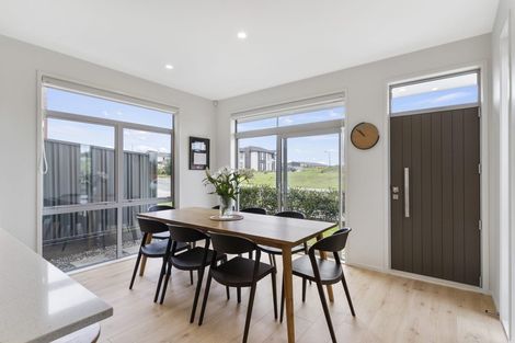 Photo of property in 5 Horomia Road, Karaka, Papakura, 2113