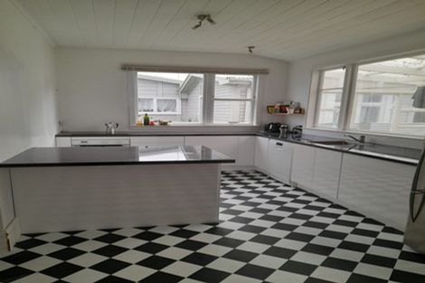 Photo of property in 15 Kelvin Street, Aramoho, Whanganui, 4500