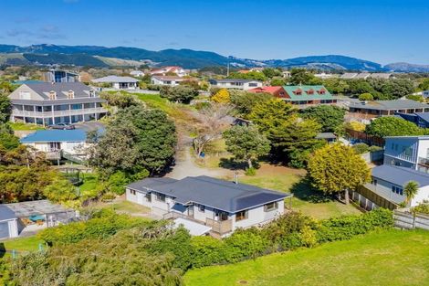 Photo of property in 167 Weggery Drive, Waikanae Beach, Waikanae, 5036