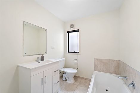 Photo of property in 16 Landvale Court, Browns Bay, Auckland, 0630