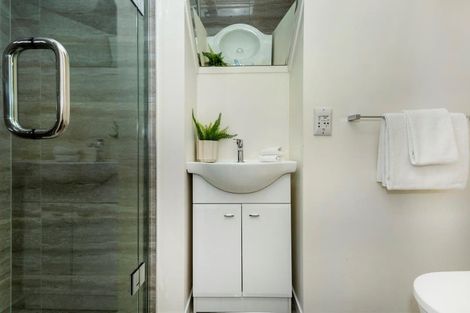 Photo of property in 2 Minnehaha Avenue, Takapuna, Auckland, 0622