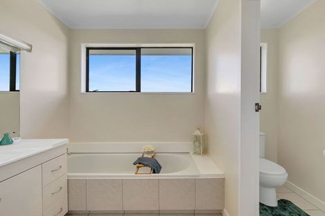 Photo of property in 36 Eskdale Road, Papakowhai, Porirua, 5024